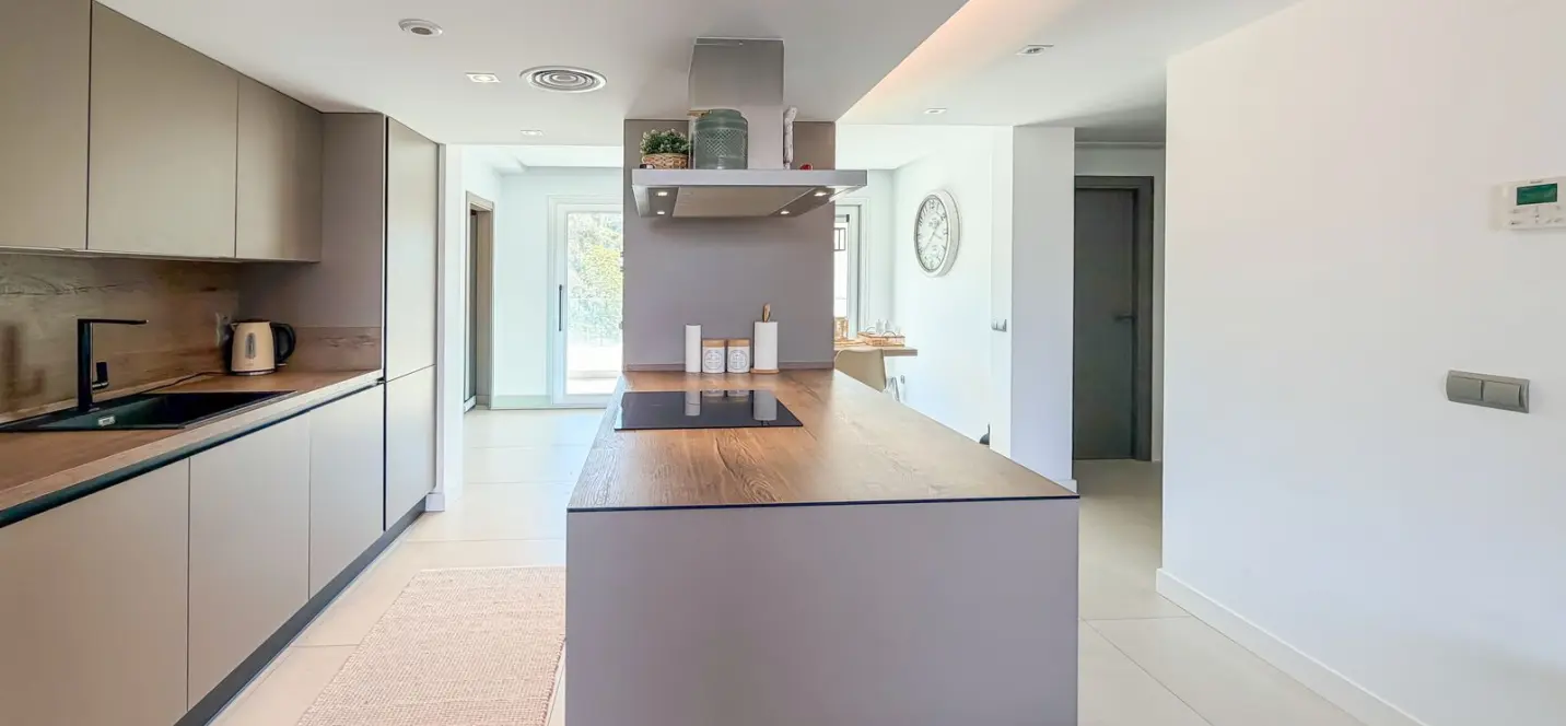 Sale of middle floor apartment in La Cala Golf 4