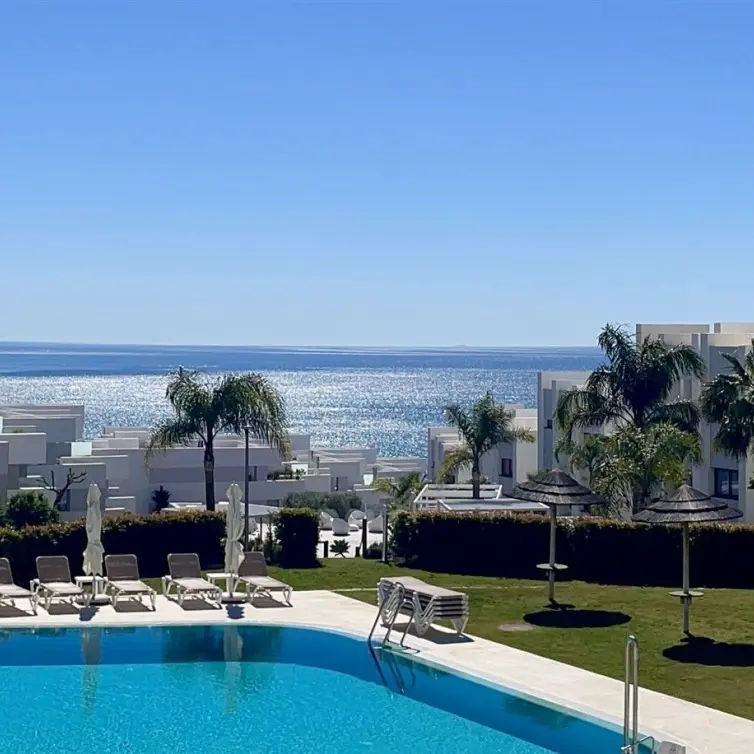 Venta de apartamento en planta baja en Manilva