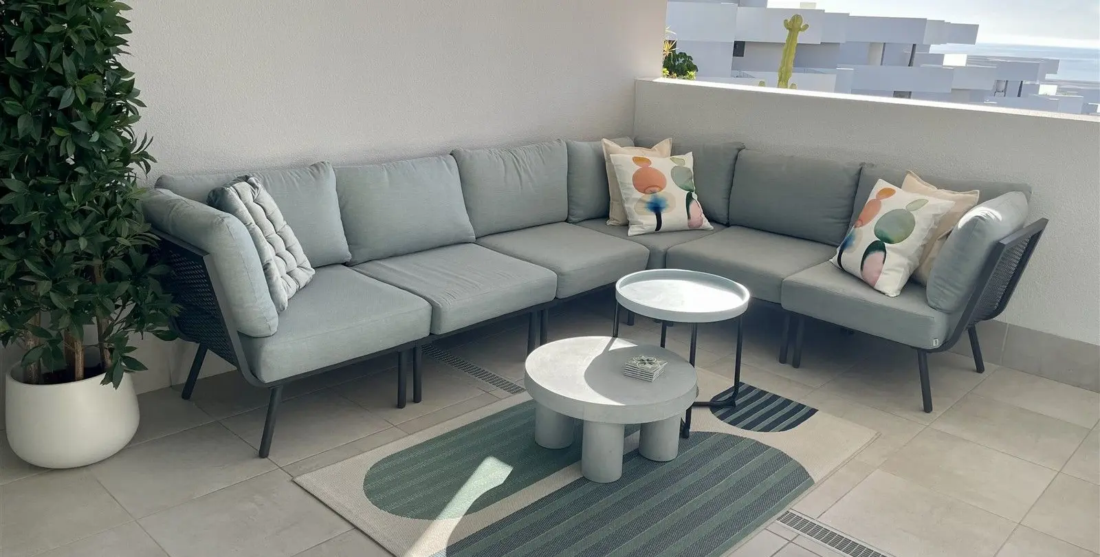 Venta de apartamento en planta baja en Manilva 2
