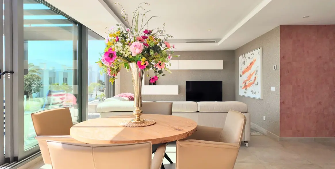 Sale of middle floor apartment in Cancelada 1