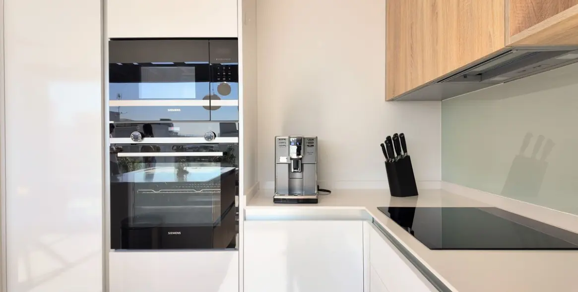 Sale of middle floor apartment in Cancelada 5