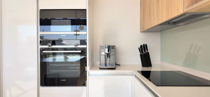 Sale of middle floor apartment in Cancelada 4