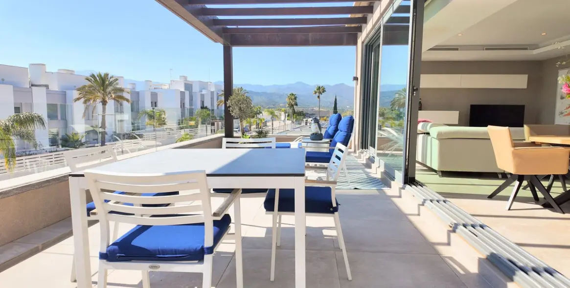 Sale of middle floor apartment in Cancelada 11