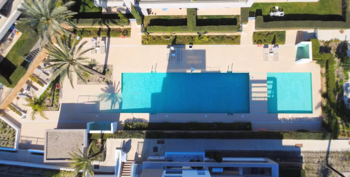 Sale of middle floor apartment in Cancelada 24