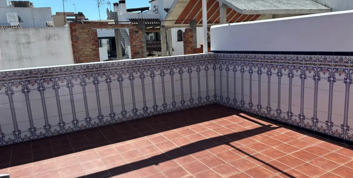 Sale of townhouse in Estepona 2