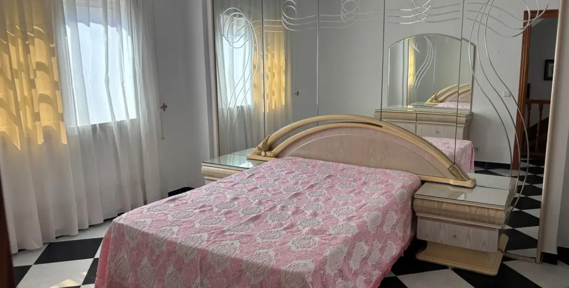 Sale of townhouse in Estepona 33