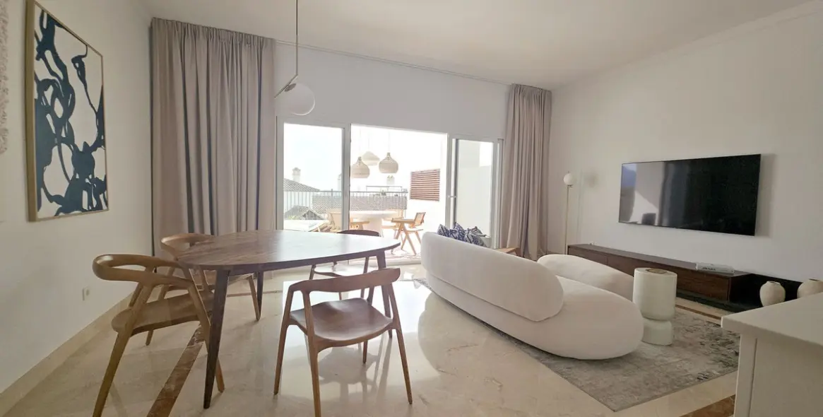 Sale of ground floor apartment in El Paraiso 5