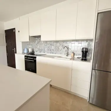 Sale of ground floor apartment in El Paraiso