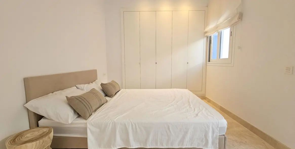 Sale of ground floor apartment in El Paraiso 7