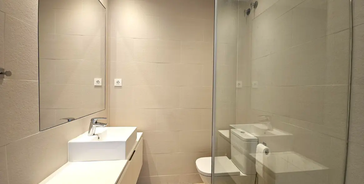 Sale of ground floor apartment in El Paraiso 10