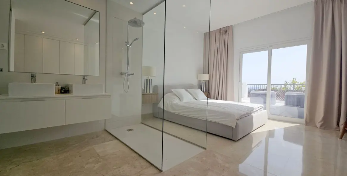 Sale of ground floor apartment in El Paraiso 11