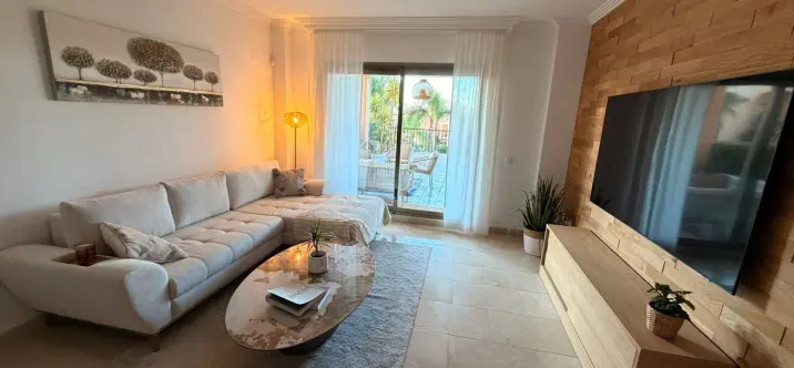 Sale of ground floor apartment in El Paraiso 0