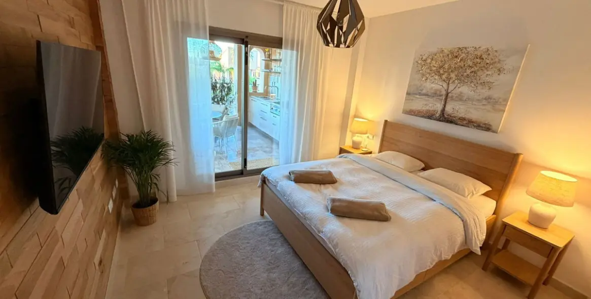 Sale of ground floor apartment in El Paraiso 4