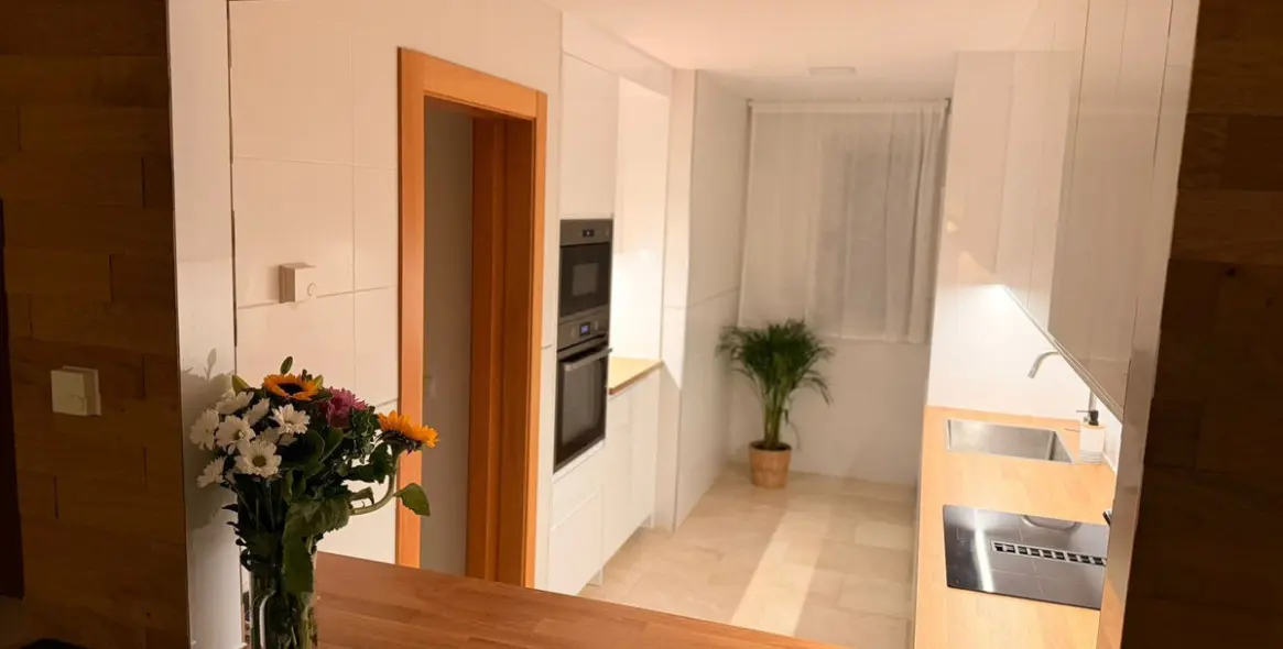 Sale of ground floor apartment in El Paraiso 10