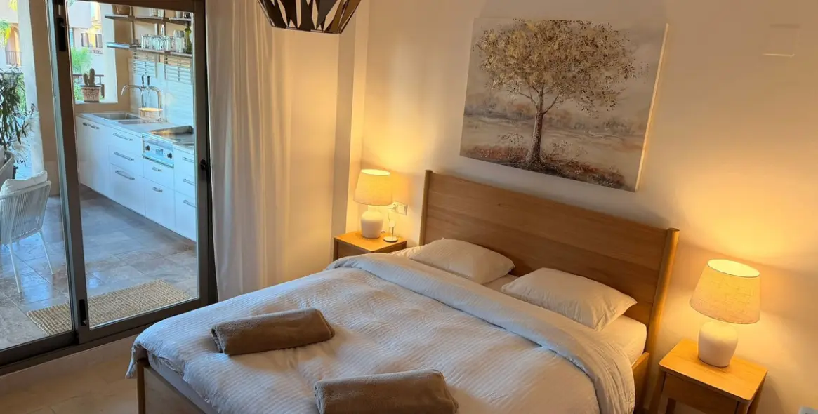 Sale of ground floor apartment in El Paraiso 21