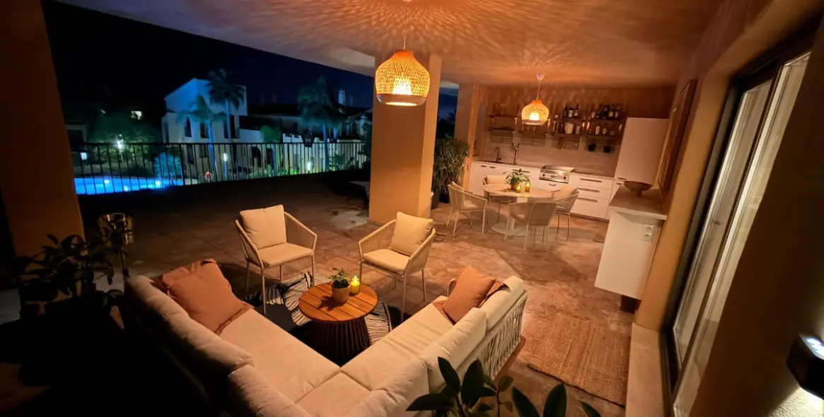 Sale of ground floor apartment in El Paraiso 26