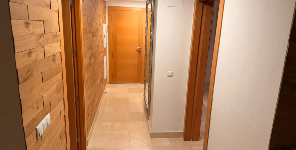 Sale of ground floor apartment in El Paraiso 32