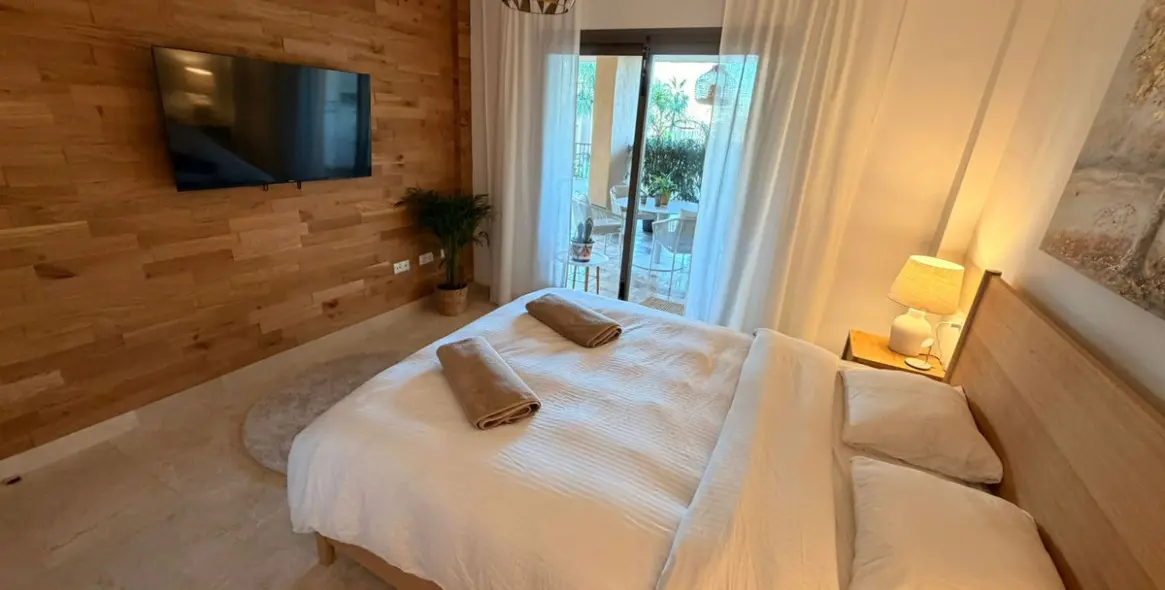 Sale of ground floor apartment in El Paraiso 40