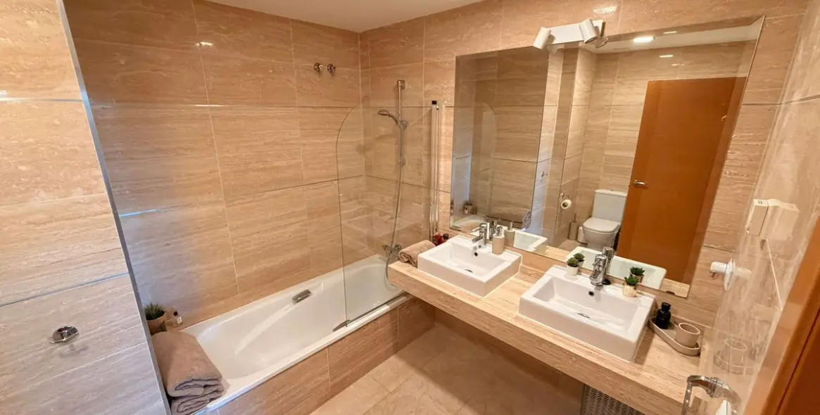 Sale of ground floor apartment in El Paraiso 43