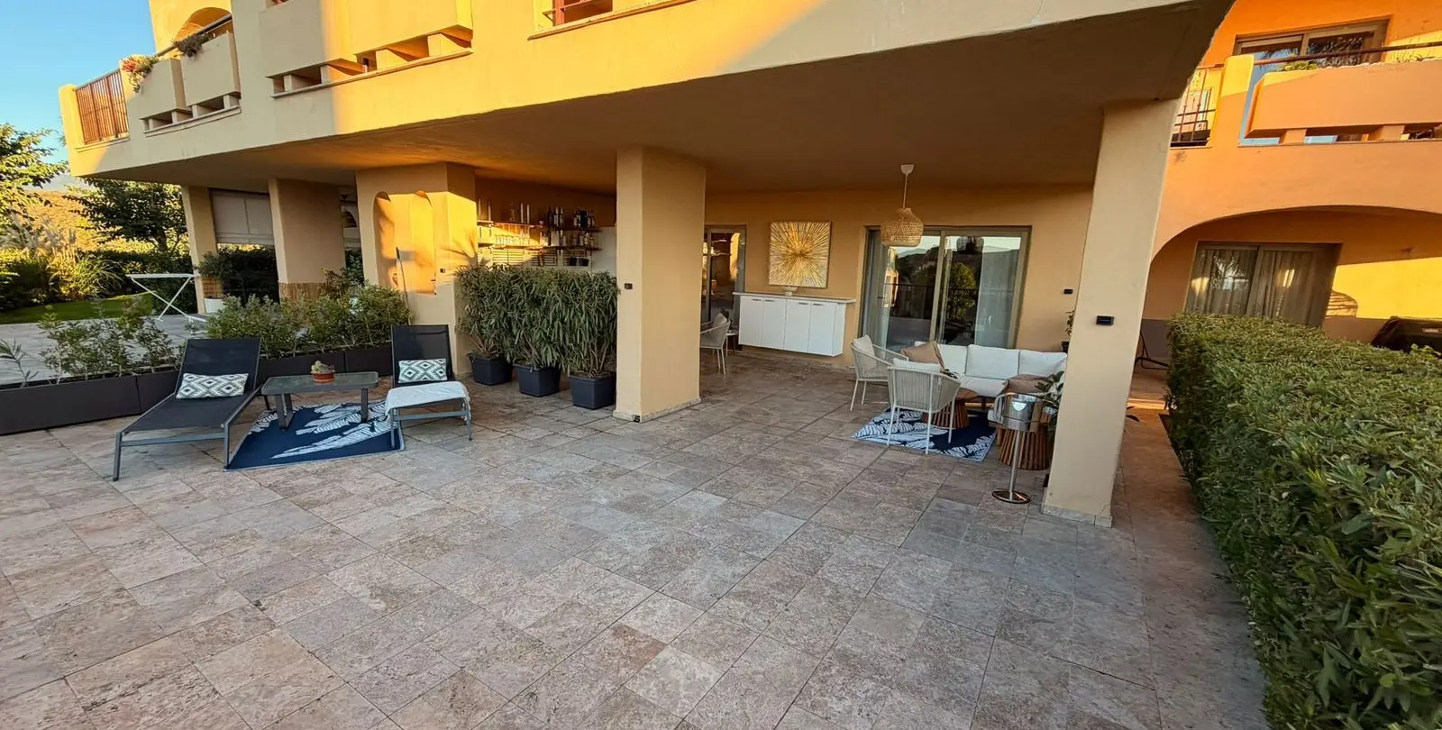Venta de apartamento en planta baja en El Paraiso 23
