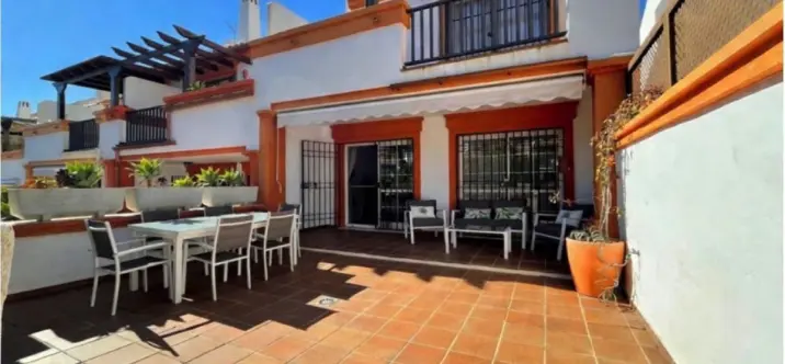 Sale of townhouse in Marbella 1