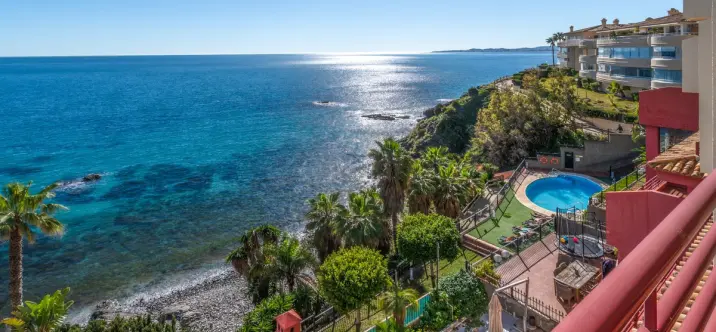 Venta de apartamento en planta media en Torrequebrada 1
