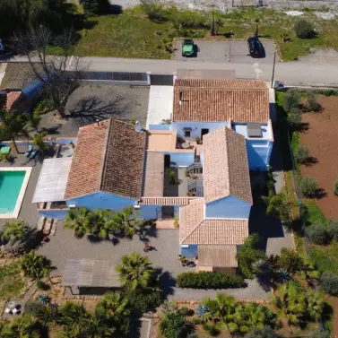 Venta de finca - cortijo en Alora