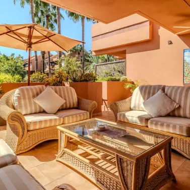 Sale of ground floor apartment in Puerto Banús