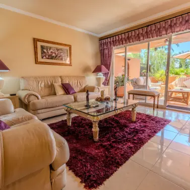 Sale of ground floor apartment in Puerto Banús