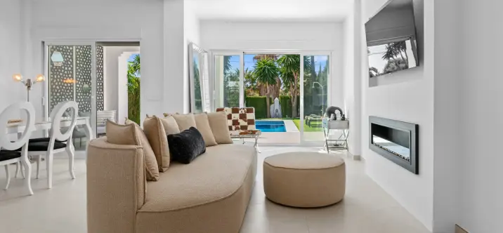 Sale of detached villa in Bel Air 2