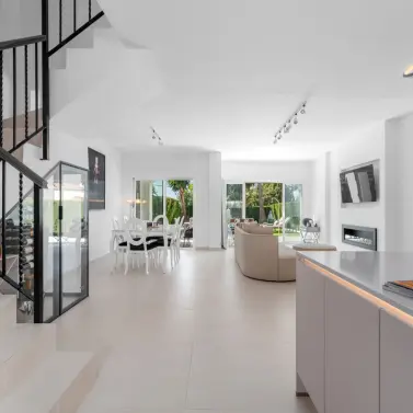 Sale of detached villa in Bel Air