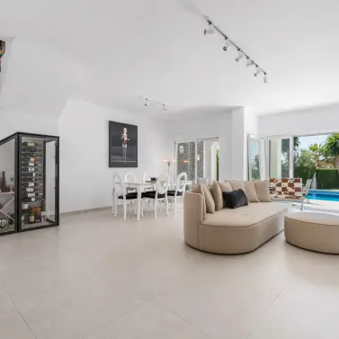 Sale of detached villa in Bel Air