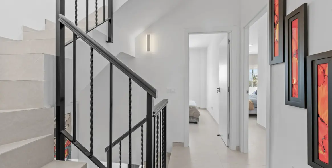 Sale of detached villa in Bel Air 42