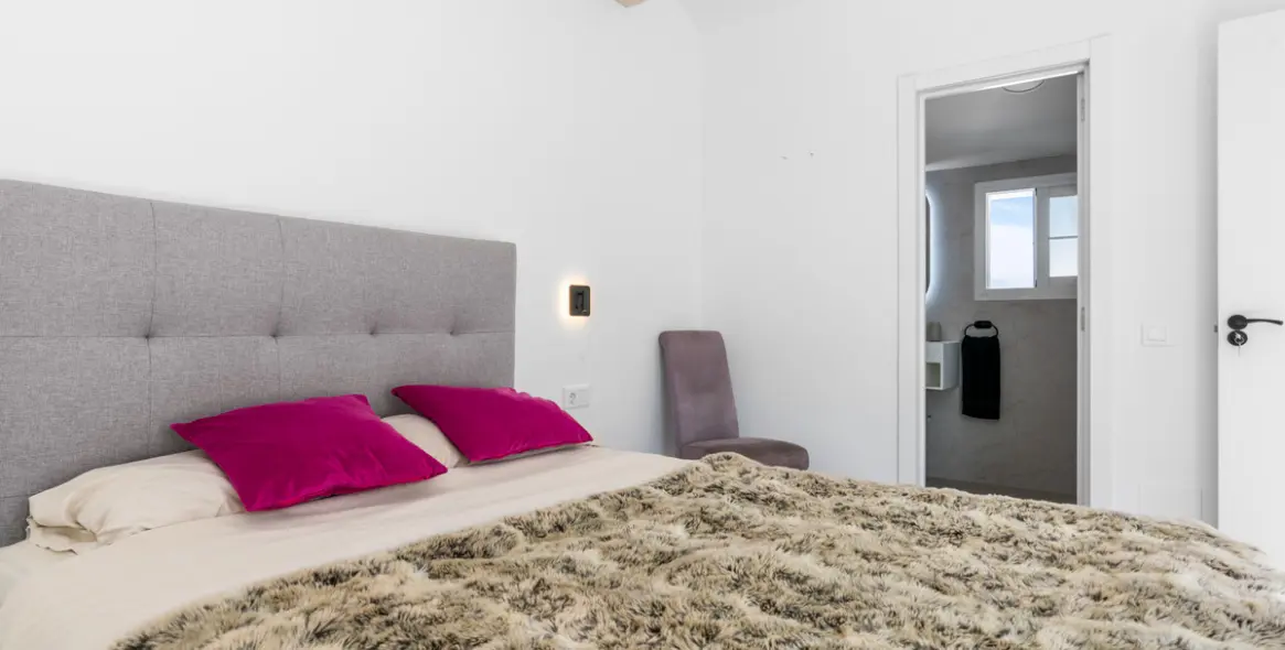 Sale of detached villa in Bel Air 49