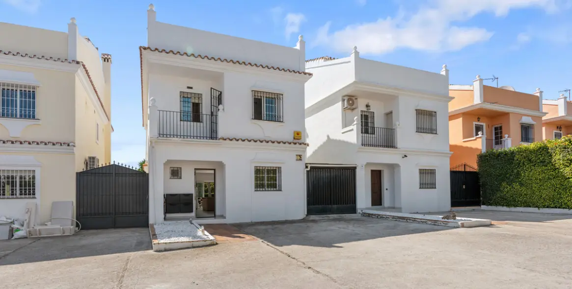 Sale of detached villa in Bel Air 60