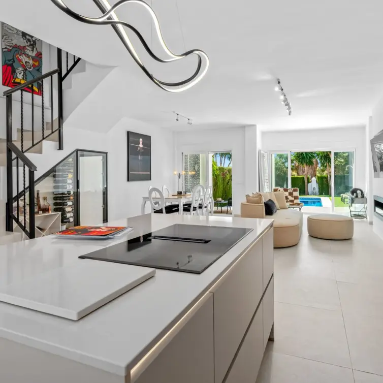 Venta de villa independiente en Bel Air