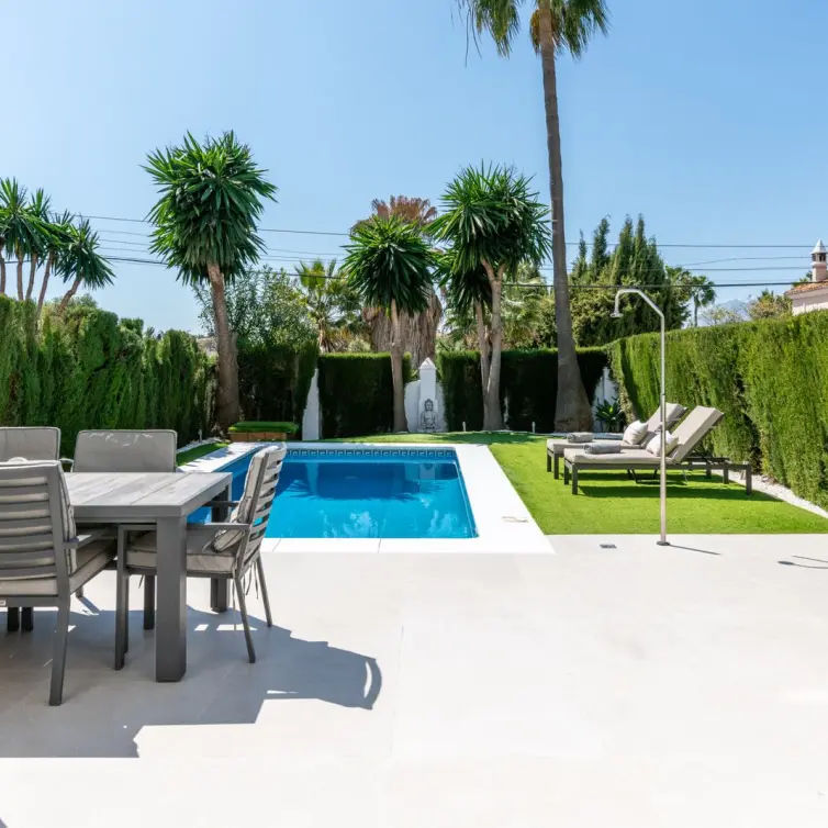 Venta de villa independiente en Bel Air