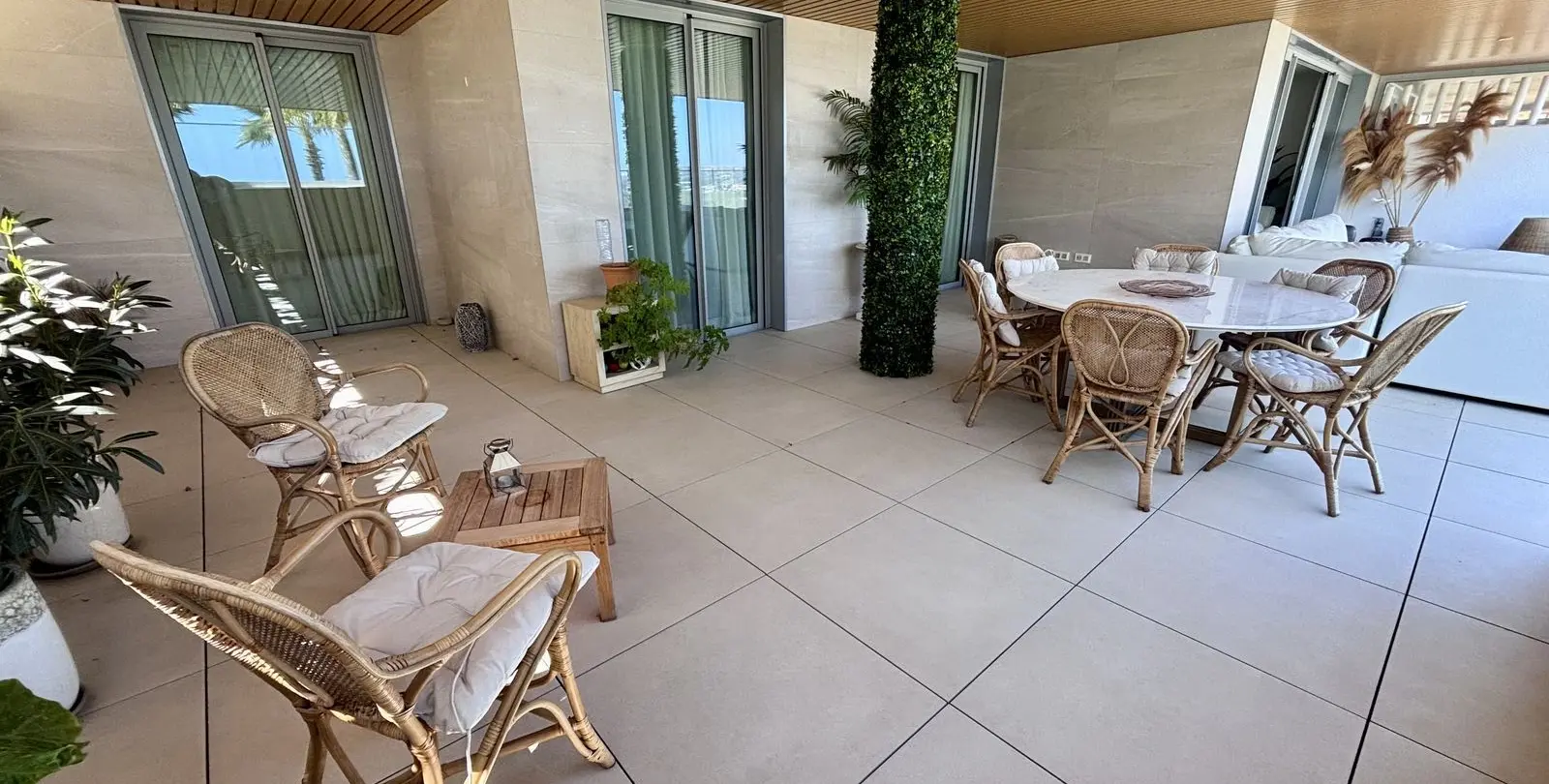 Venta de apartamento en planta baja en Calanova Golf 23