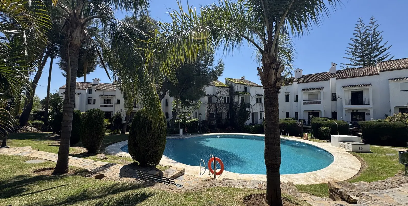 Sale of townhouse in Marbella 2