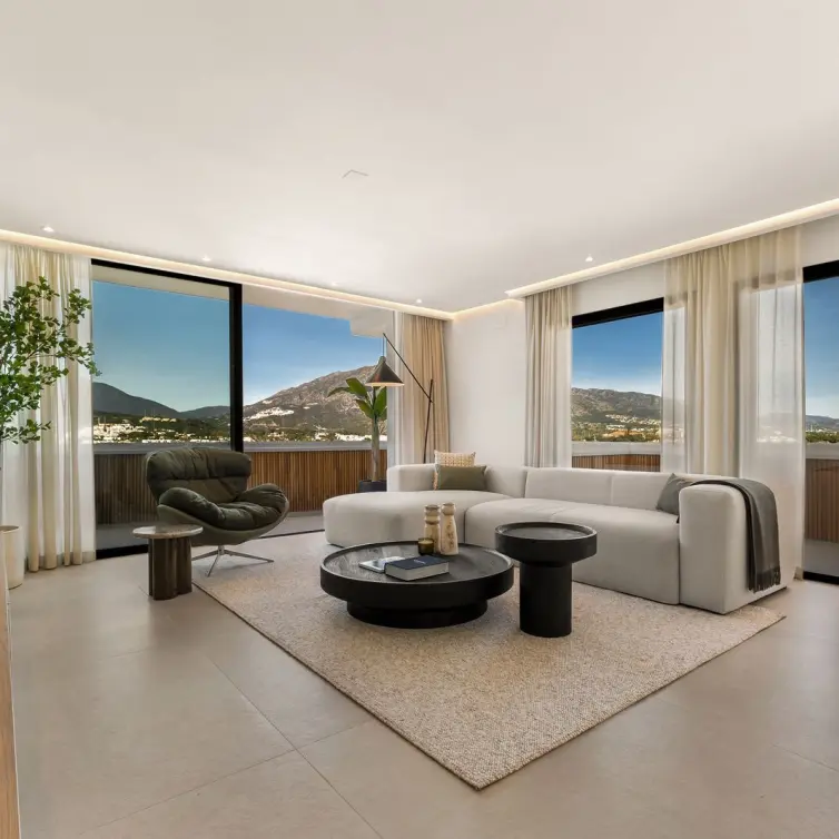 Sale of penthouse in Nueva Andalucía