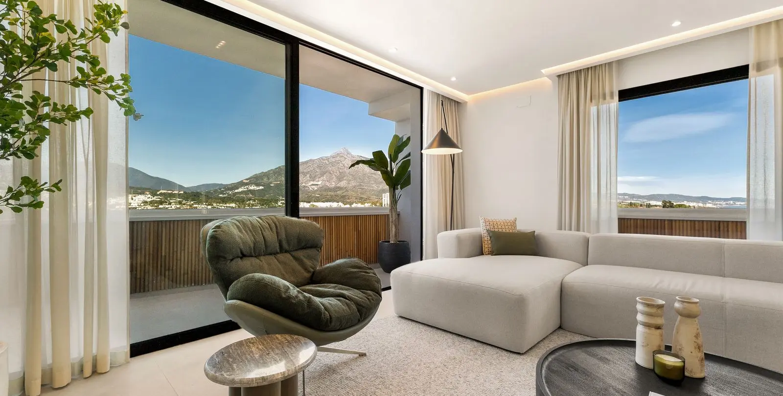 Sale of penthouse in Nueva Andalucía 3