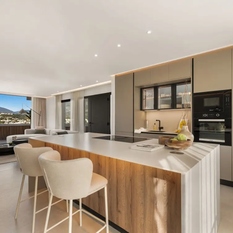 Sale of penthouse in Nueva Andalucía