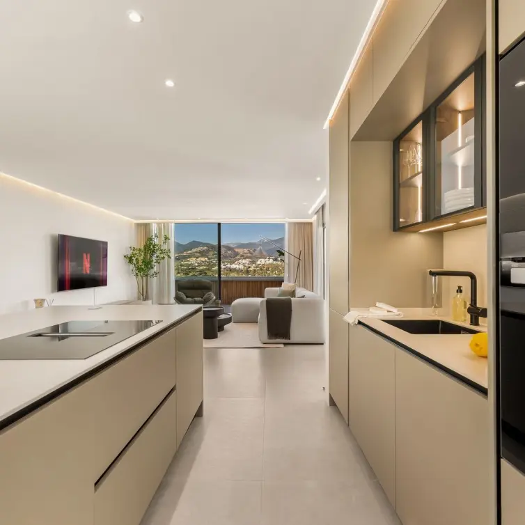 Sale of penthouse in Nueva Andalucía