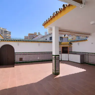 Venta de villa independiente en Fuengirola