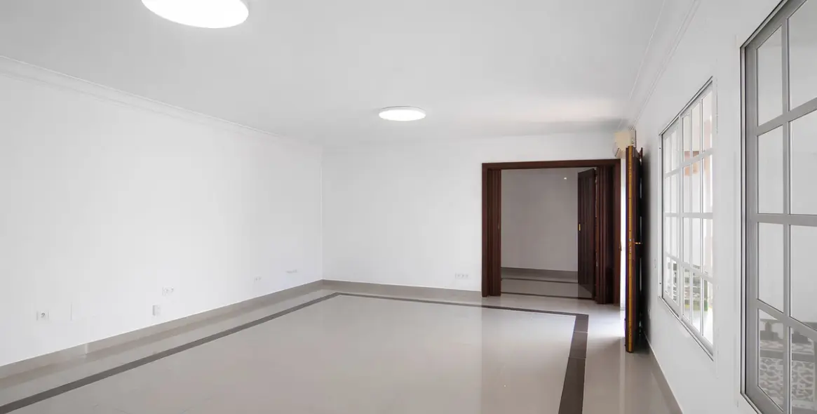 Sale of detached villa in Fuengirola 8