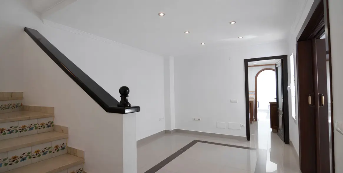 Sale of detached villa in Fuengirola 10