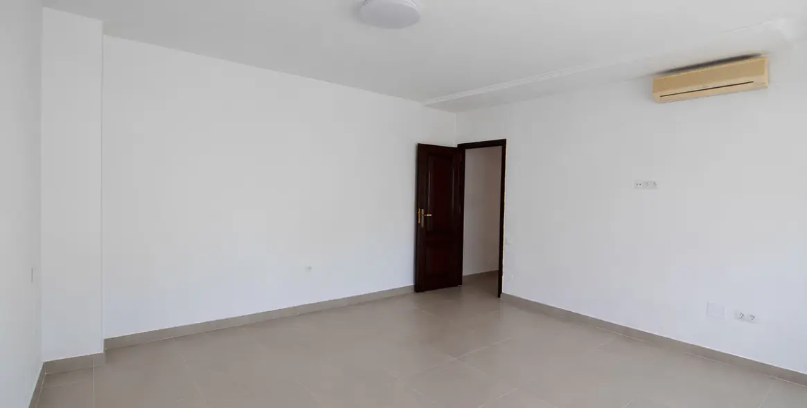 Sale of detached villa in Fuengirola 20