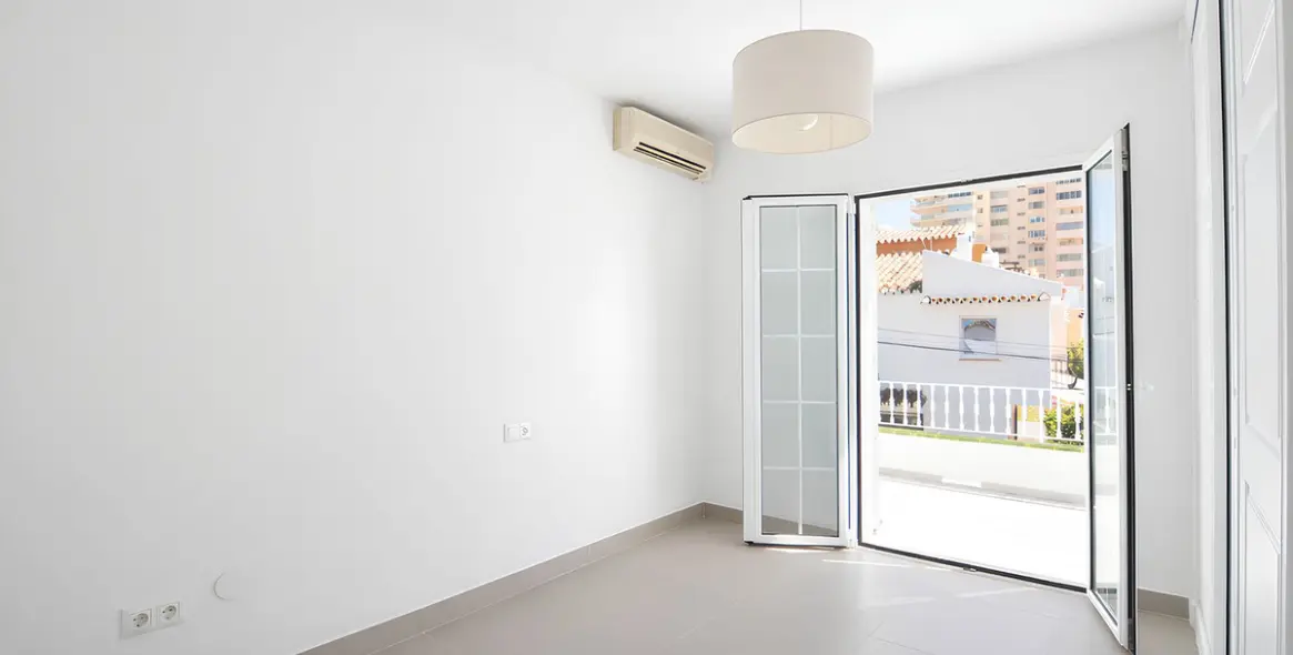 Sale of detached villa in Fuengirola 23