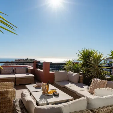 Venta de ático dúplex en Calahonda