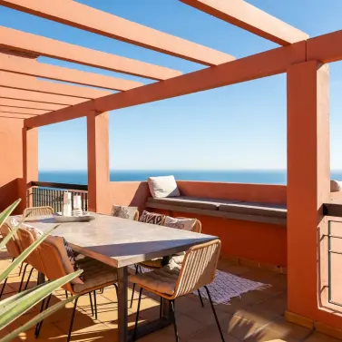 Venta de ático dúplex en Calahonda